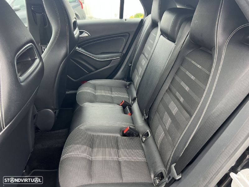 Mercedes-Benz CLA 180 d Shooting Brake Urban Aut. - 13