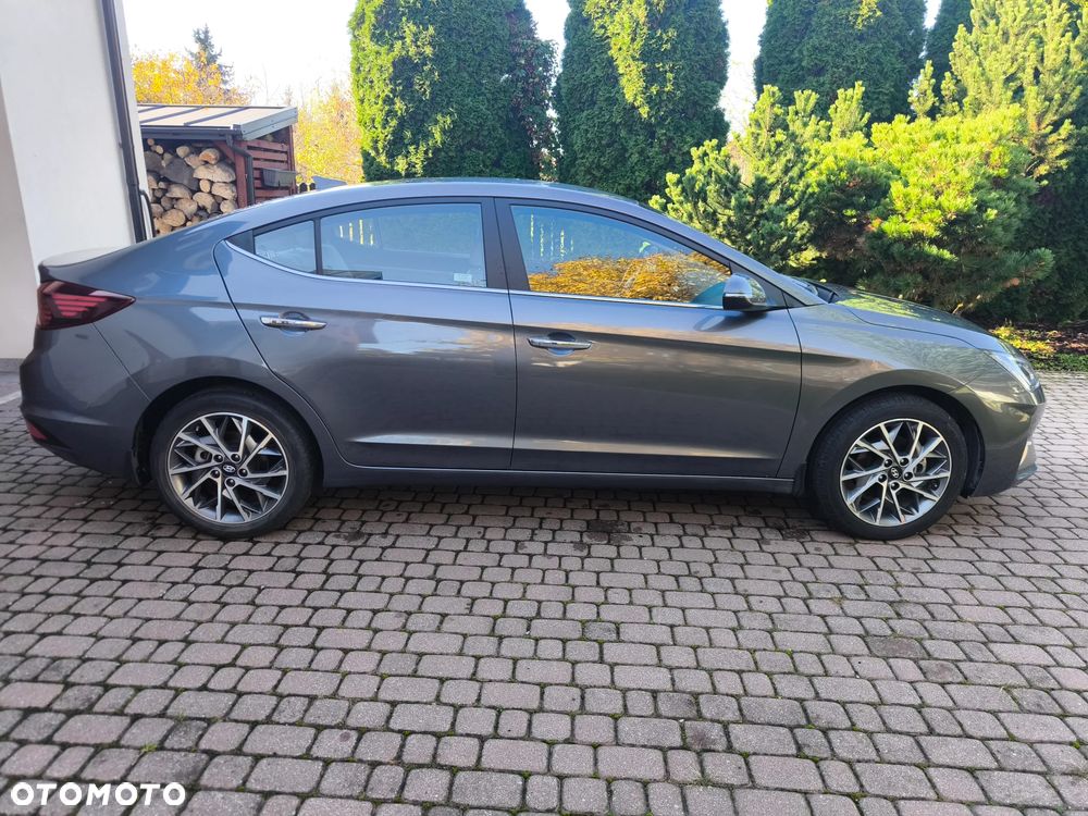 Hyundai Elantra - 6