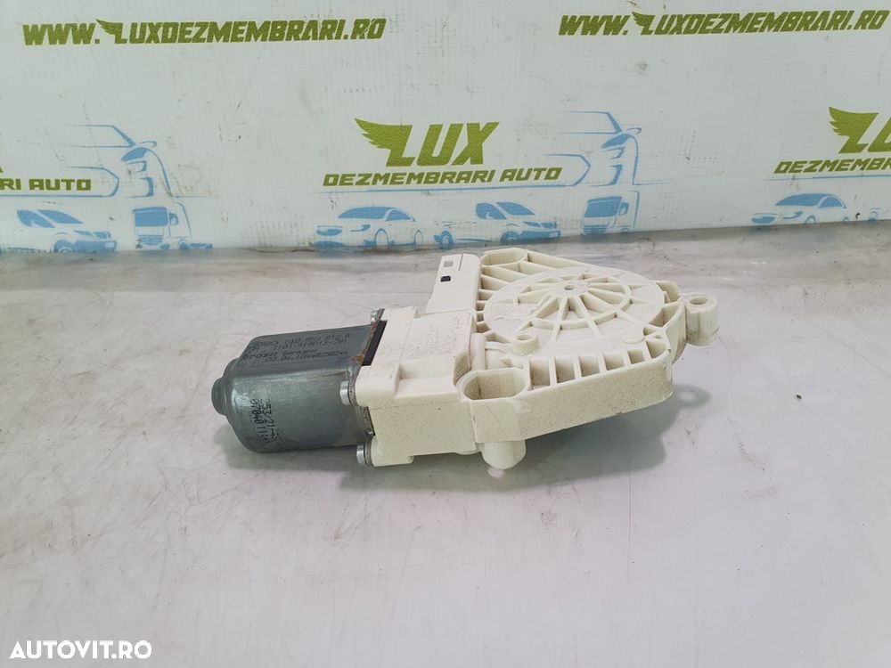 Motoras geam dreapta spate 8k0959812a Audi Q3 8U [2011 - 2014] - 1
