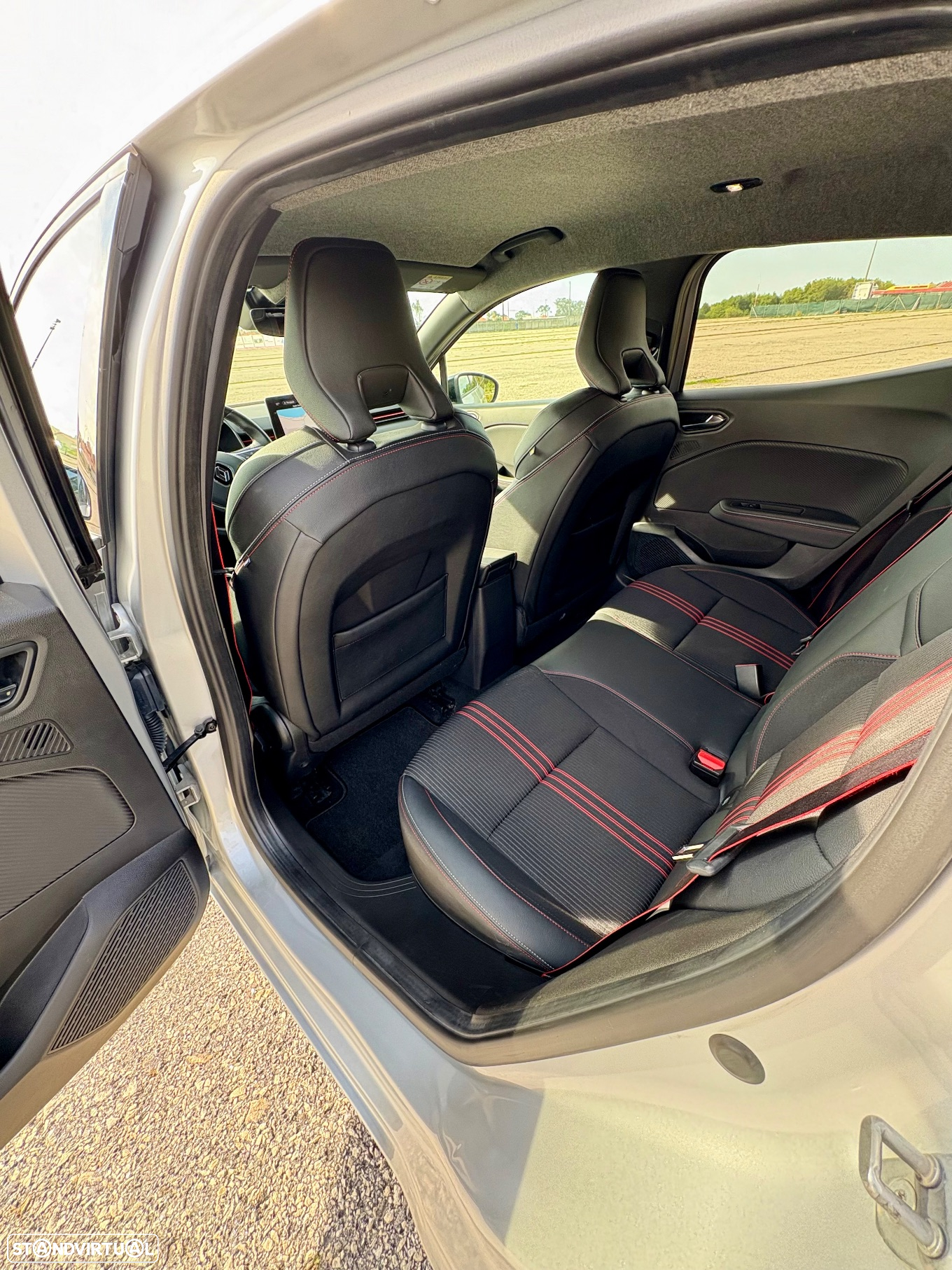 Renault Clio - 10
