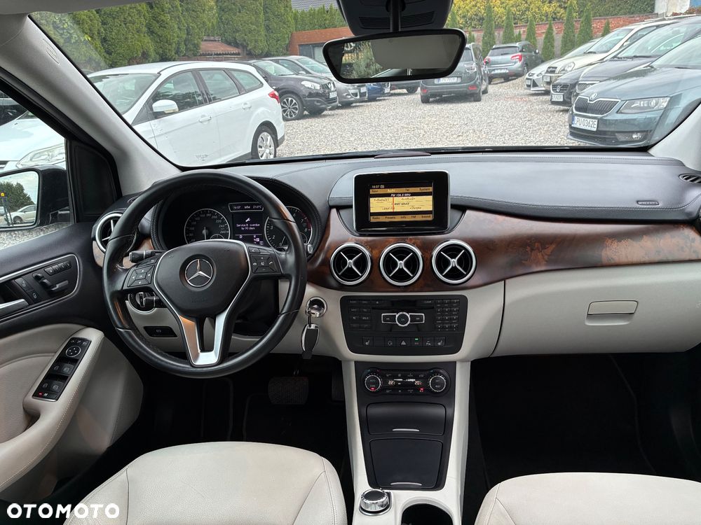 Mercedes-Benz Klasa B 180 7G-DCT Edition - 13