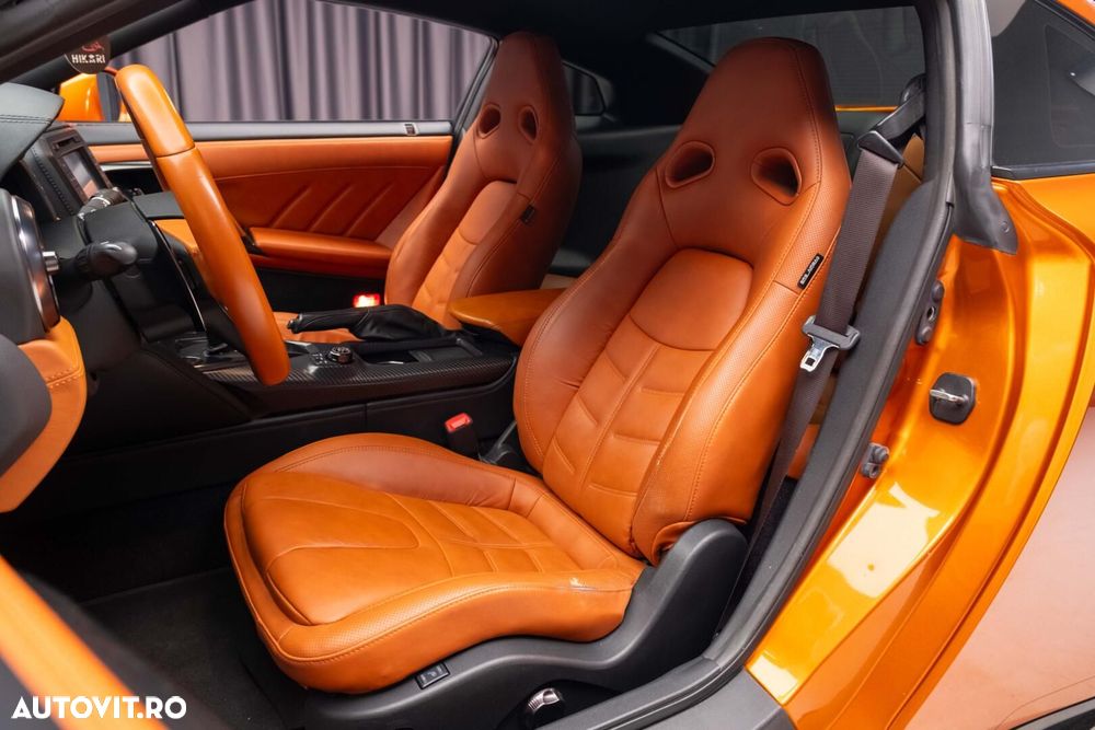 Nissan GT-R - 11