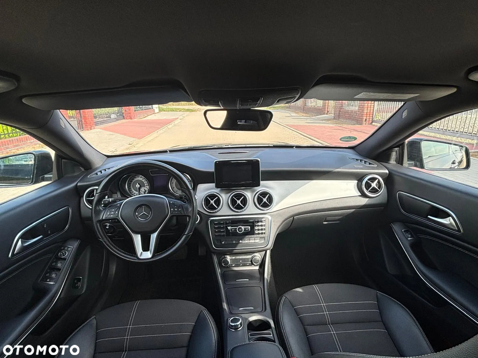 Mercedes-Benz CLA 200 7G-DCT - 13