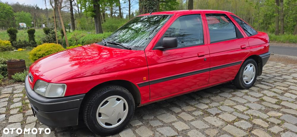 Ford Escort - 16