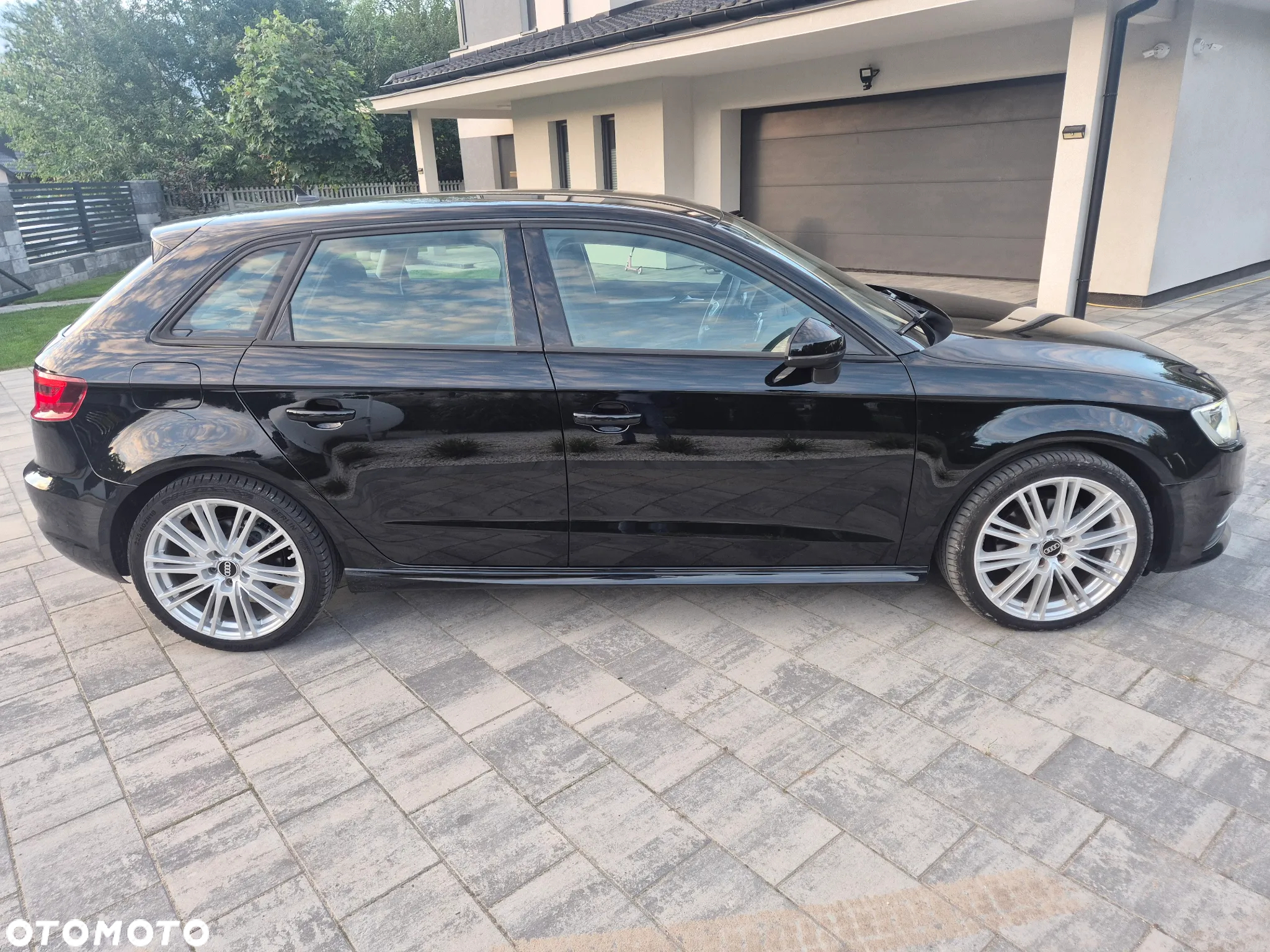 Audi A3 Sportback 1.6 TDI Attraction - 4