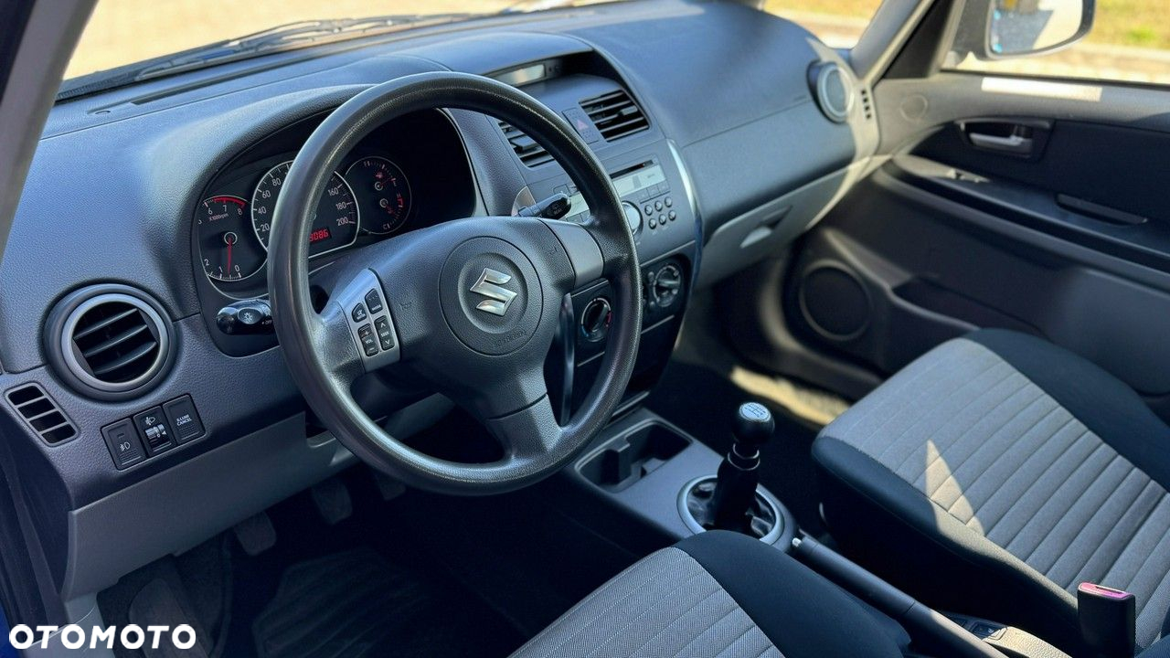 Suzuki SX4 1.6 Premium Outdoor - 13