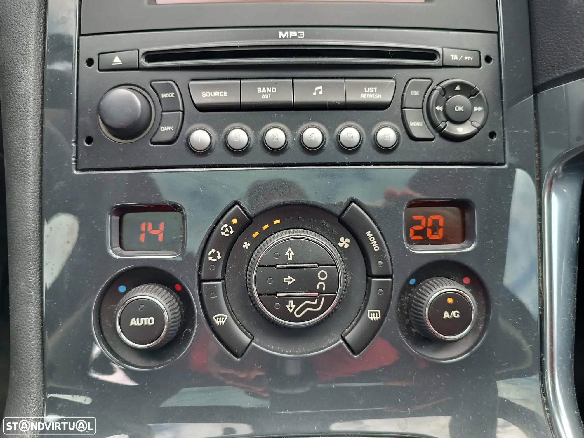 Peugeot 3008 1.6 HDi Executive - 21