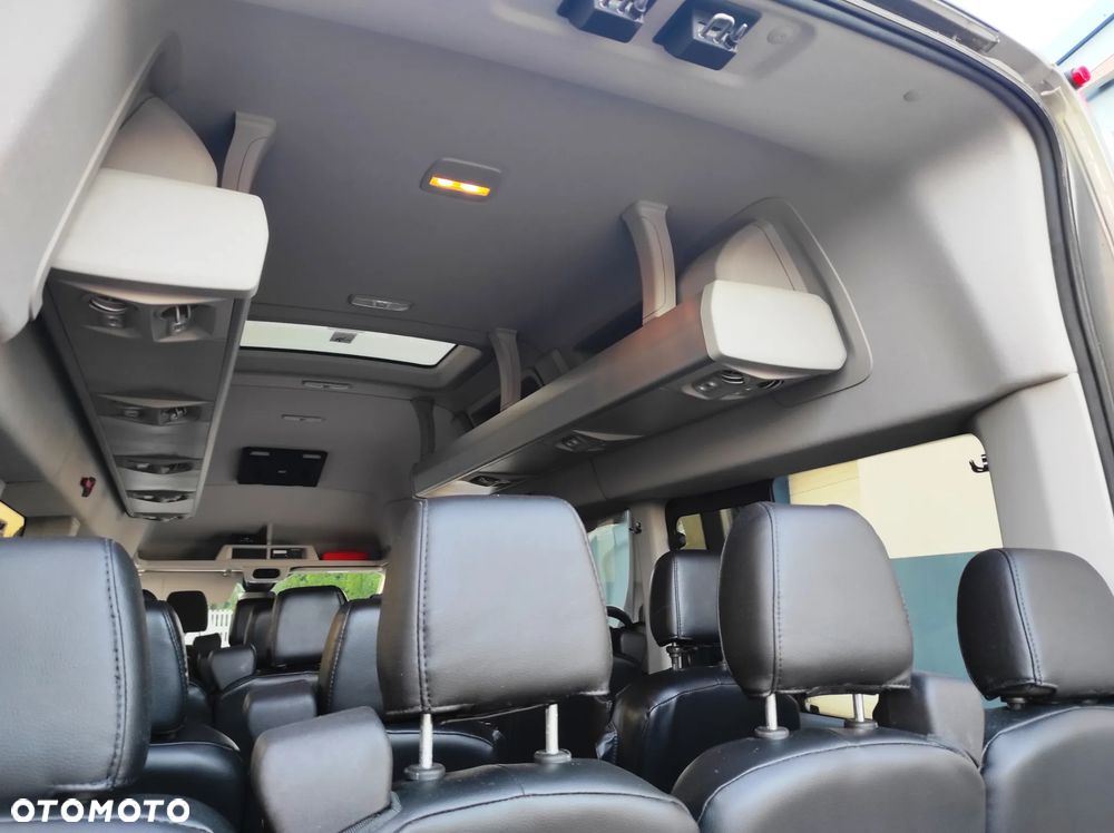 Ford Transit Autobus 18 osób 2.2 TDCI 155 KM 2017 r - 36