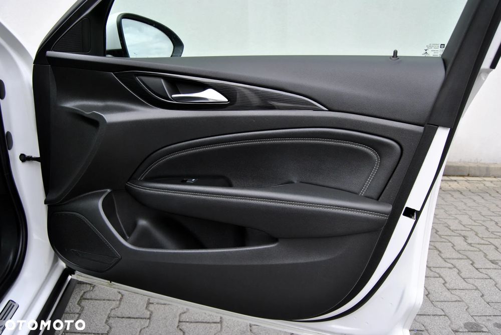 Opel Insignia CT 2.0 CDTI 4x4 Exclusive S&S - 29