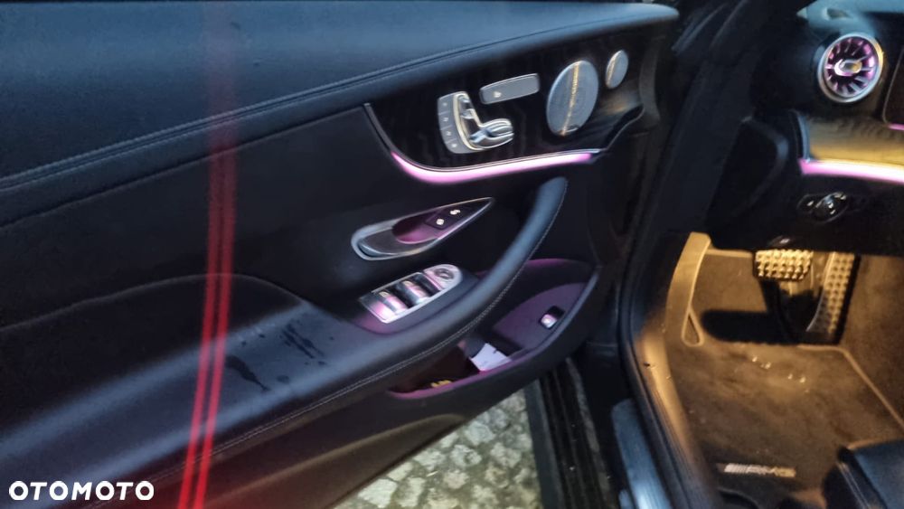 Mercedes-Benz Klasa E 220 d AMG - 20