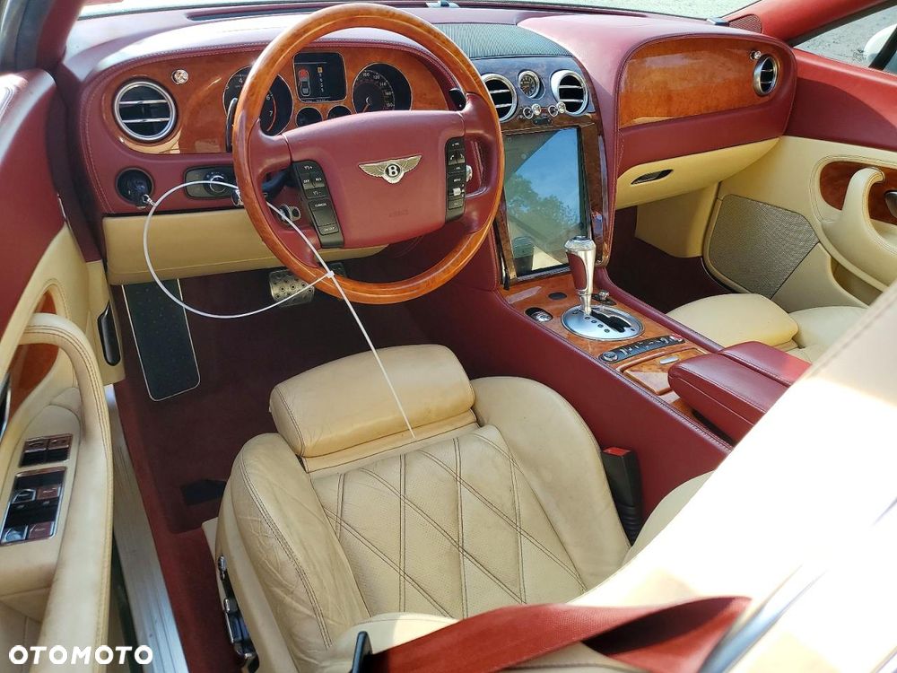 Bentley Continental GT - 7