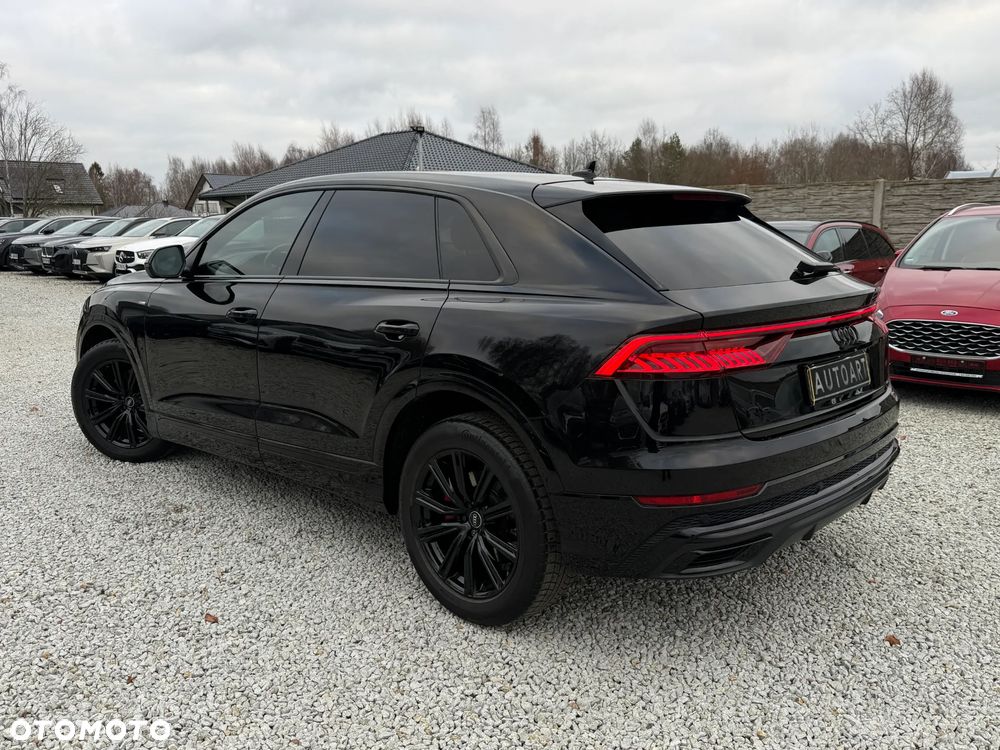 Audi Q8 - 10