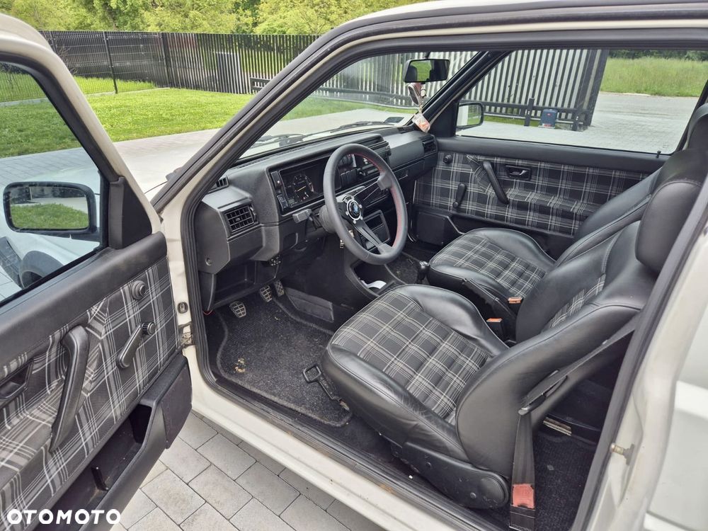 Volkswagen Golf 1.8 (C) - 16