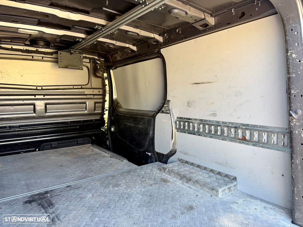 Renault Traffic - 20