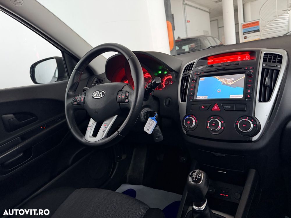 Kia Ceed 1.4 CVVT SW LX - 9