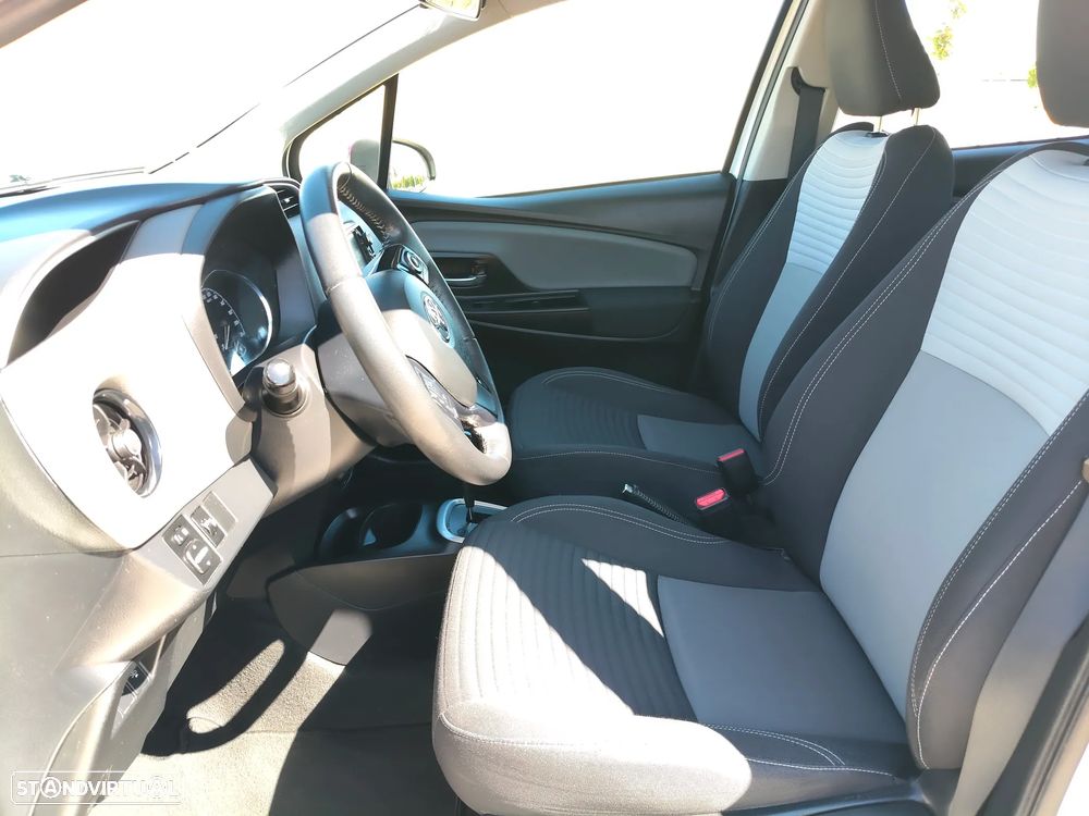 Toyota Yaris 1.5 HSD GR Sport - 19