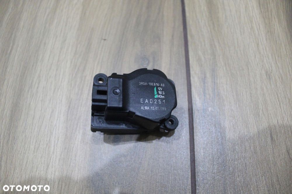 SILNICZEK NAGRZEWNICY FORD S-MAX 3M5H-19E616-AB EAD251 - 1