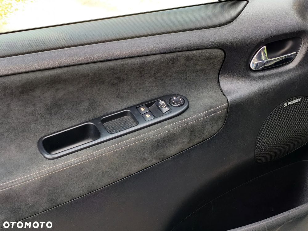 Peugeot 207 175 RC - 13