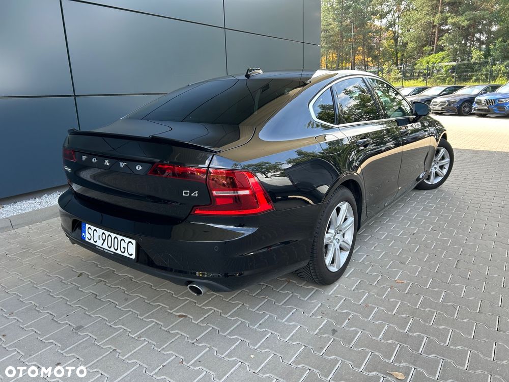 Volvo S90 D4 Momentum - 35
