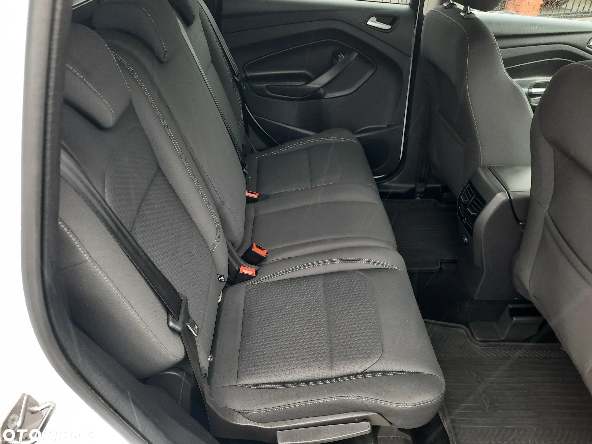Ford Kuga 2.0 TDCi AWD Edition - 14