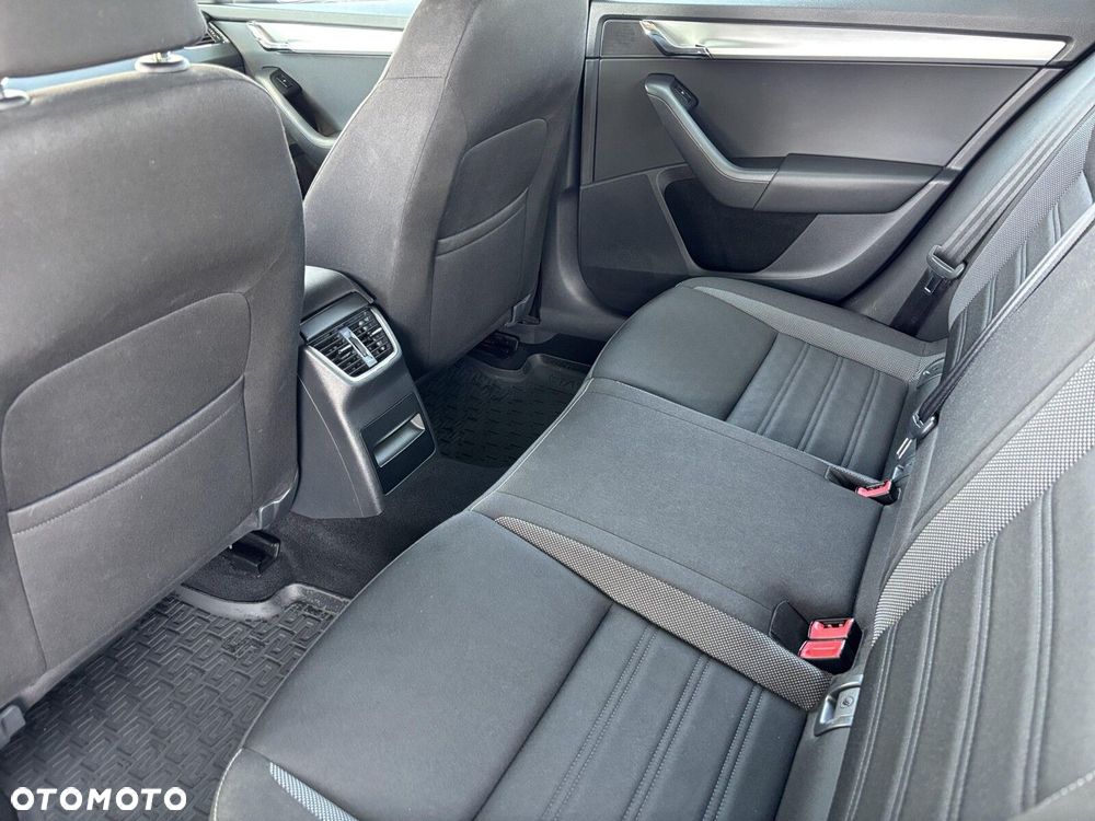 Skoda Octavia 1.4 TSI Ambition - 13