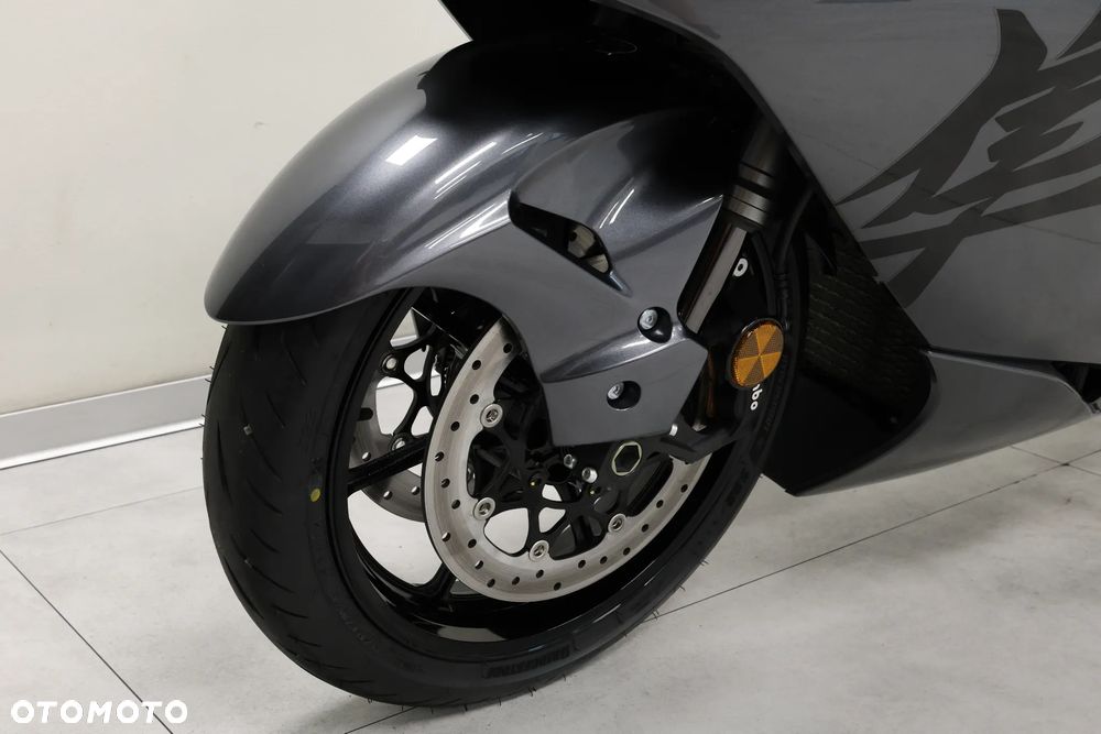 Suzuki GSX - 31