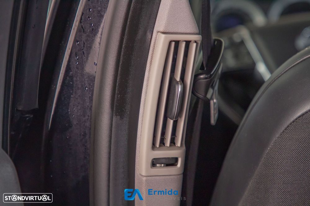 Volvo V60 2.0 D3 Momentum - 39