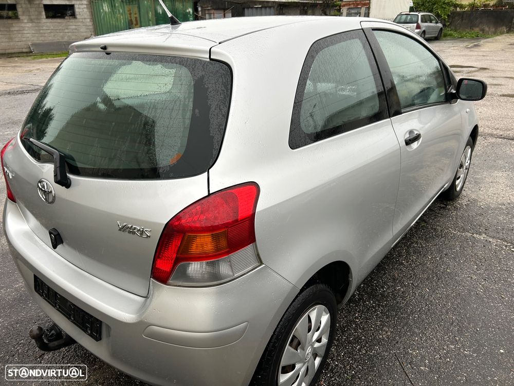 Toyota Yaris 1.0 VVT-i - 6