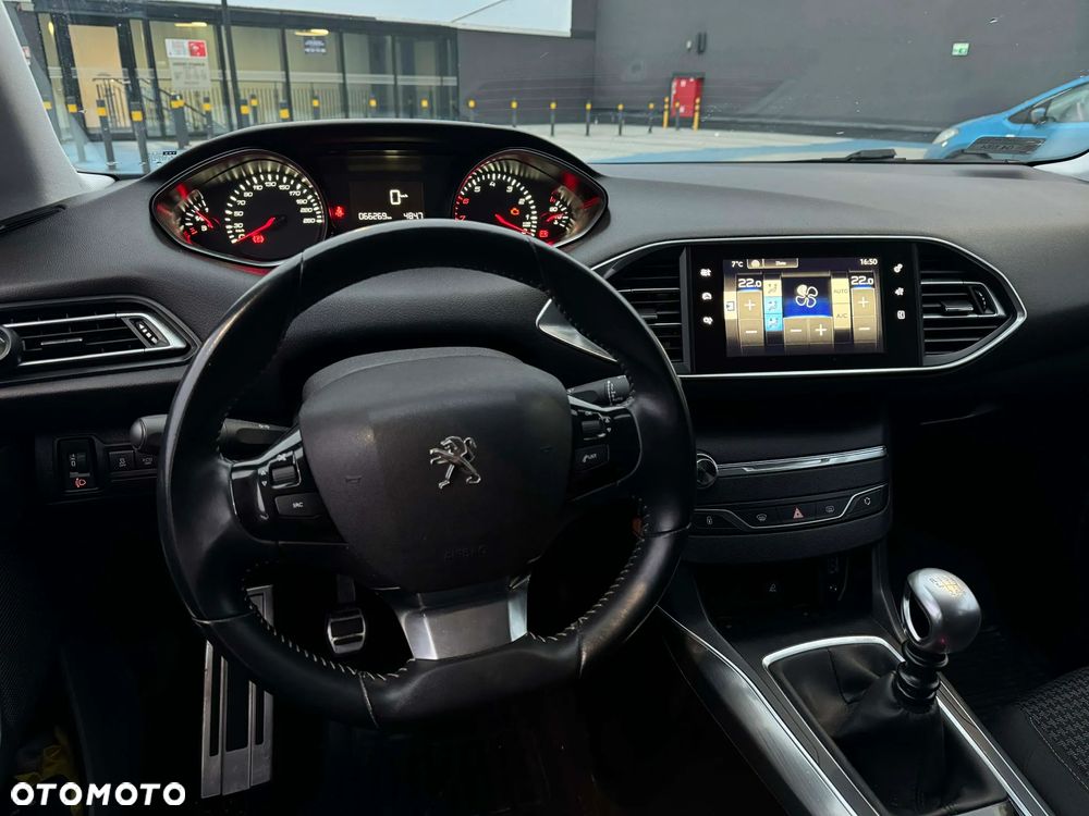 Peugeot 308 1.2 PureTech GPF GT Pack S&S - 17