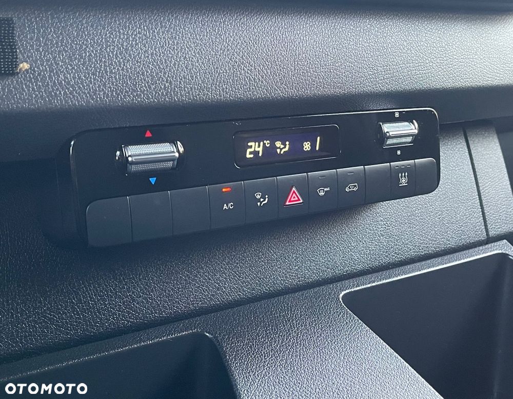 Mercedes-Benz Sprinter - 21