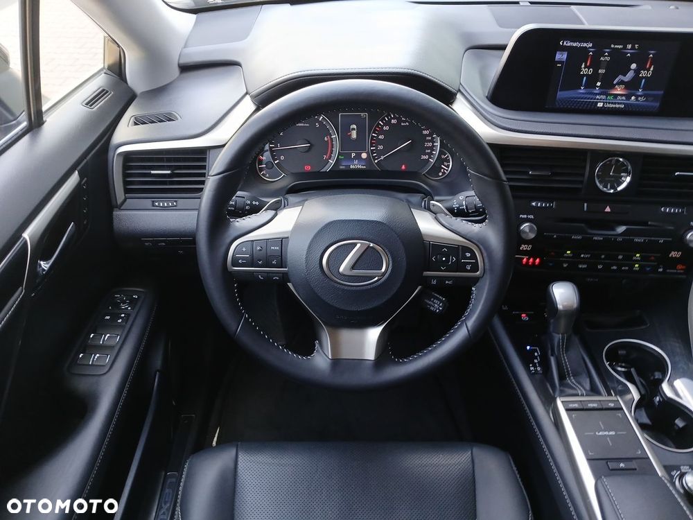 Lexus RX - 12