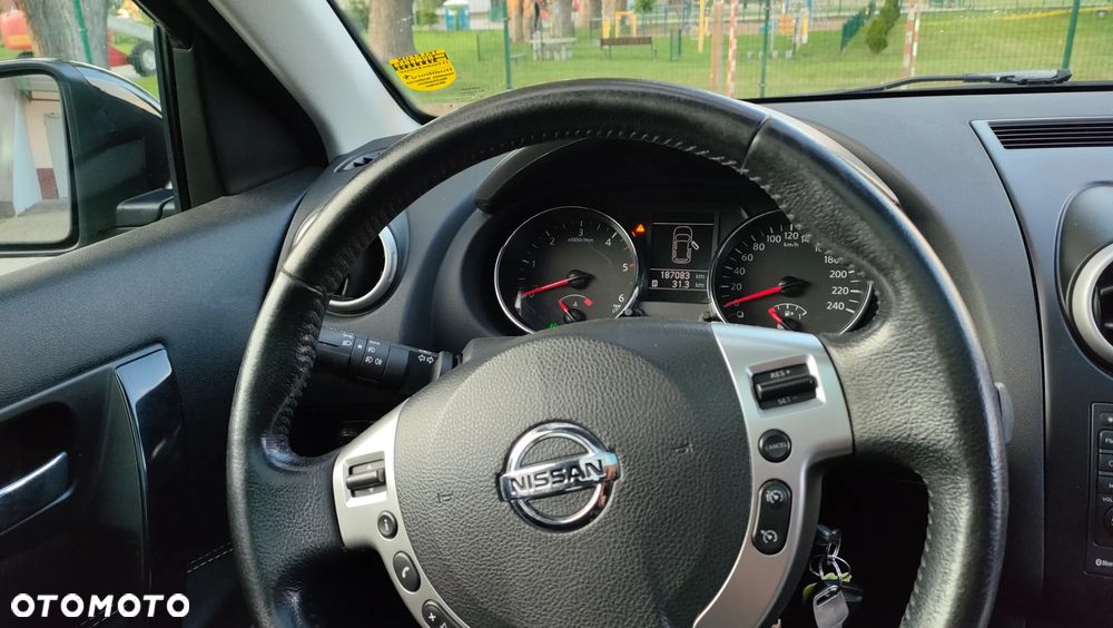 Nissan Qashqai 2.0 dCi 4 x 4 DPF tekna - 12
