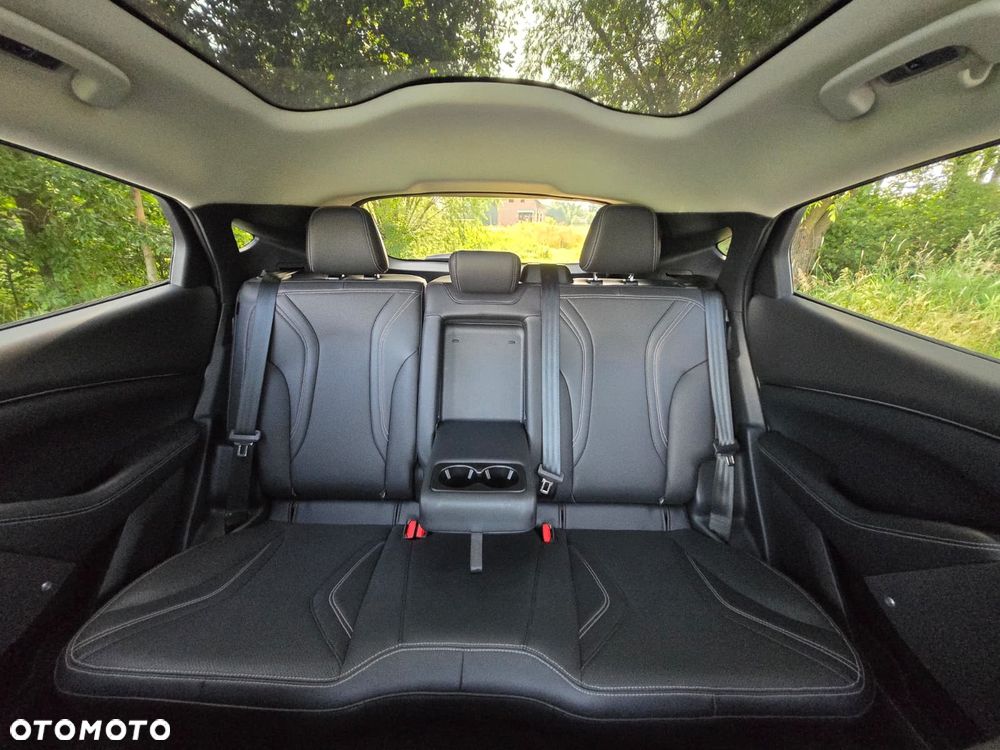 Ford Mustang Mach-E AWD PREMIUM - 8