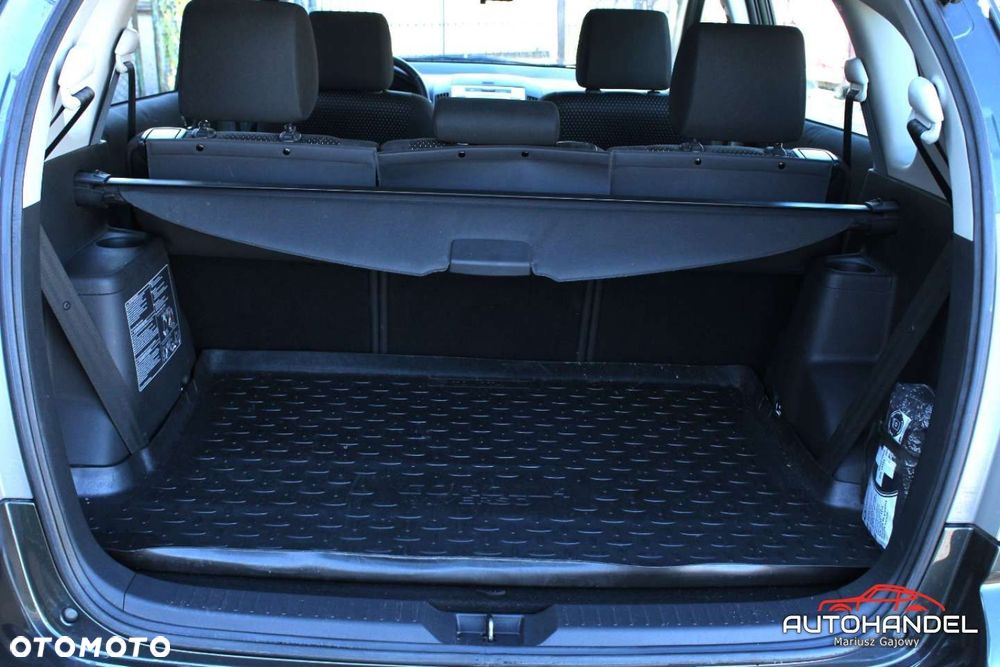 Toyota Corolla Verso - 21