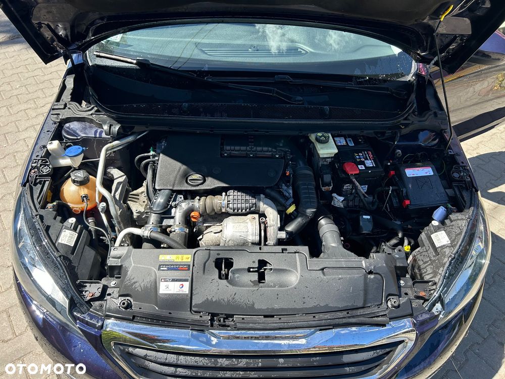 Peugeot 308 1.6 BlueHDi Allure S&S EAT6 - 17