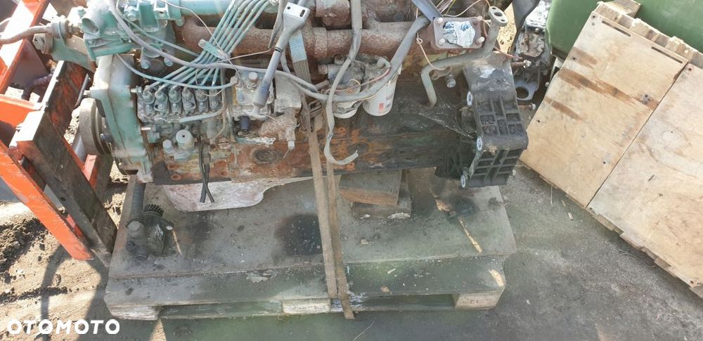 VOLVO FL 6 SILNIK NA CZĘŚCI SŁUPEK DAWCA SZPILKA - 8