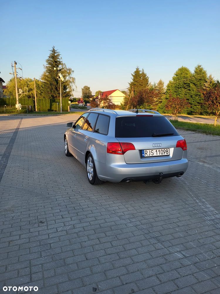 Audi A4 Avant - 4