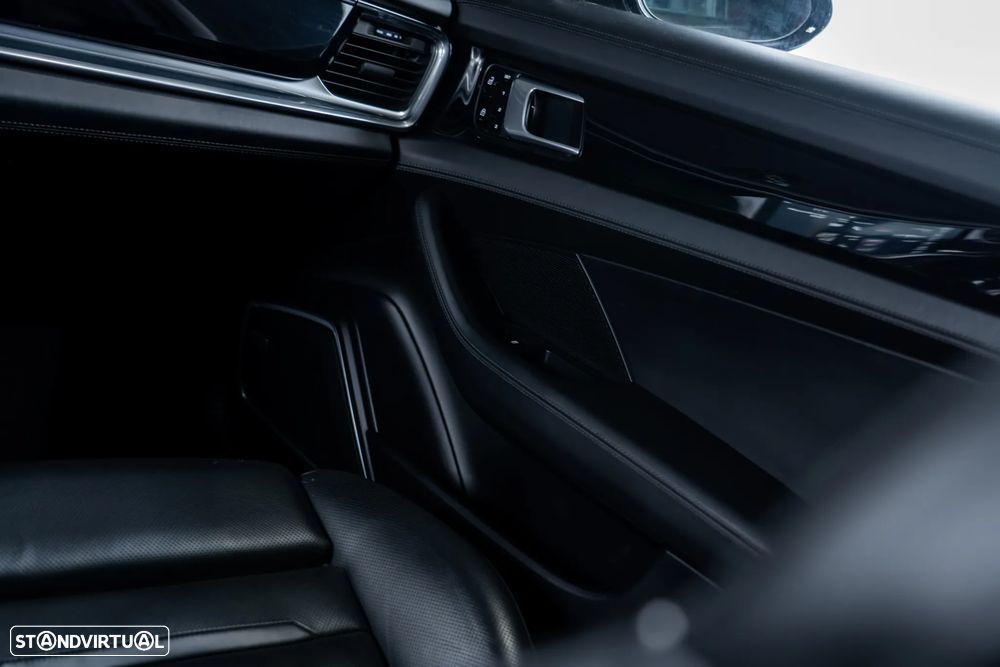 Porsche Panamera Sport Turismo - 28