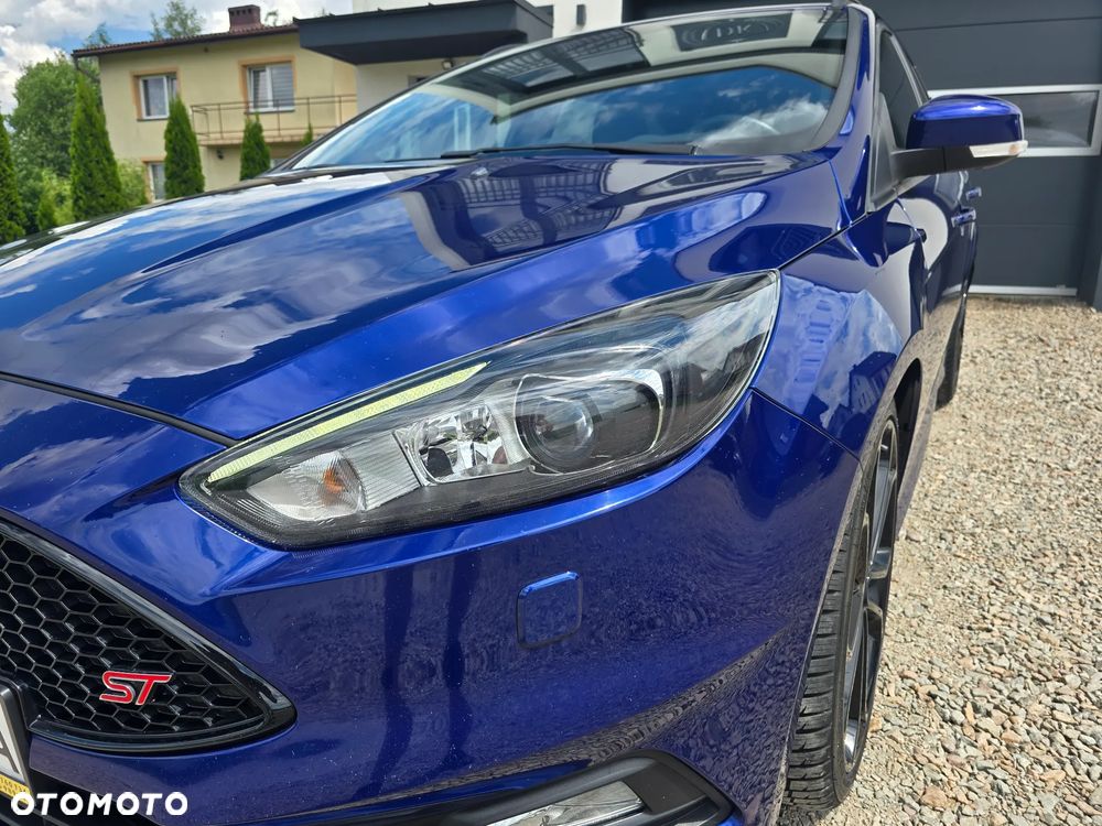 Ford Focus - 13