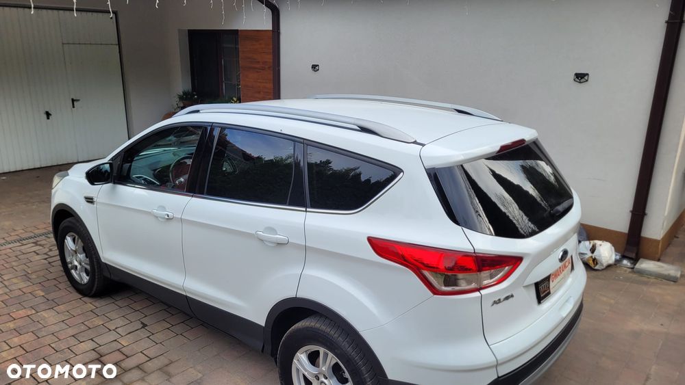 Ford Kuga 2.0 TDCi 2x4 Titanium - 38