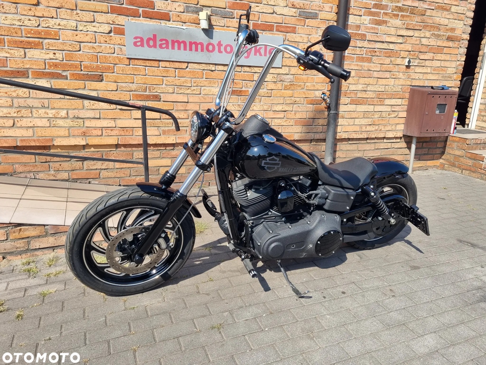 Harley-Davidson Dyna Street Bob - 6