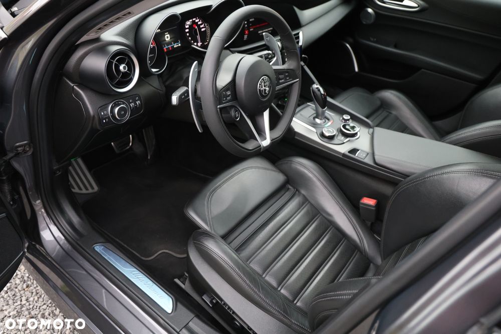 Alfa Romeo Giulia 2.0 Turbo Super - 17