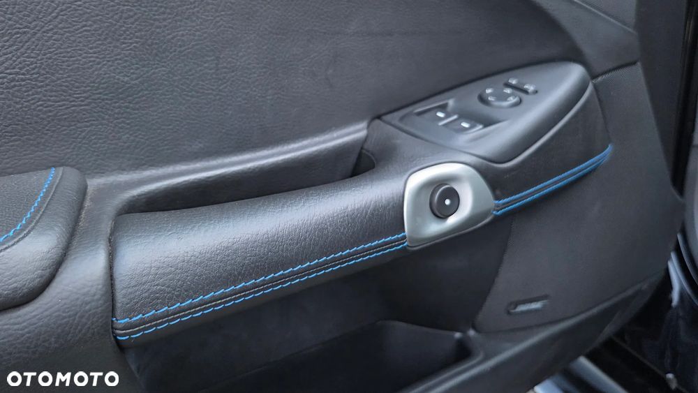 Chevrolet Corvette - 32