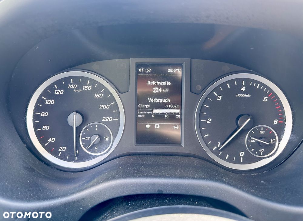 Mercedes-Benz VITO - 11