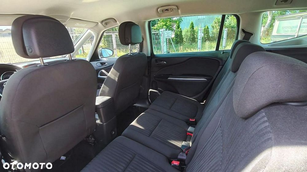 Opel Zafira - 17