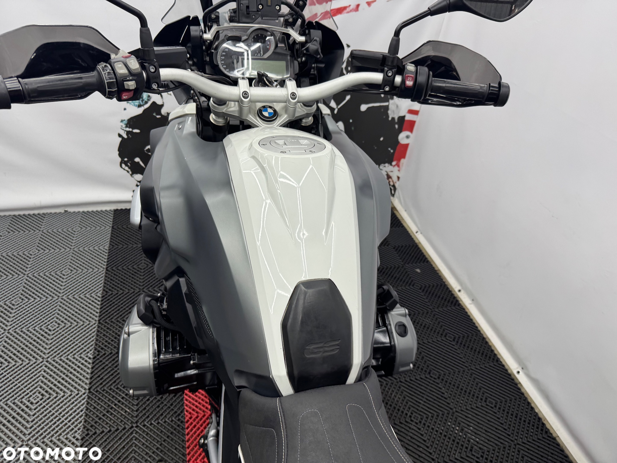 BMW R - 27