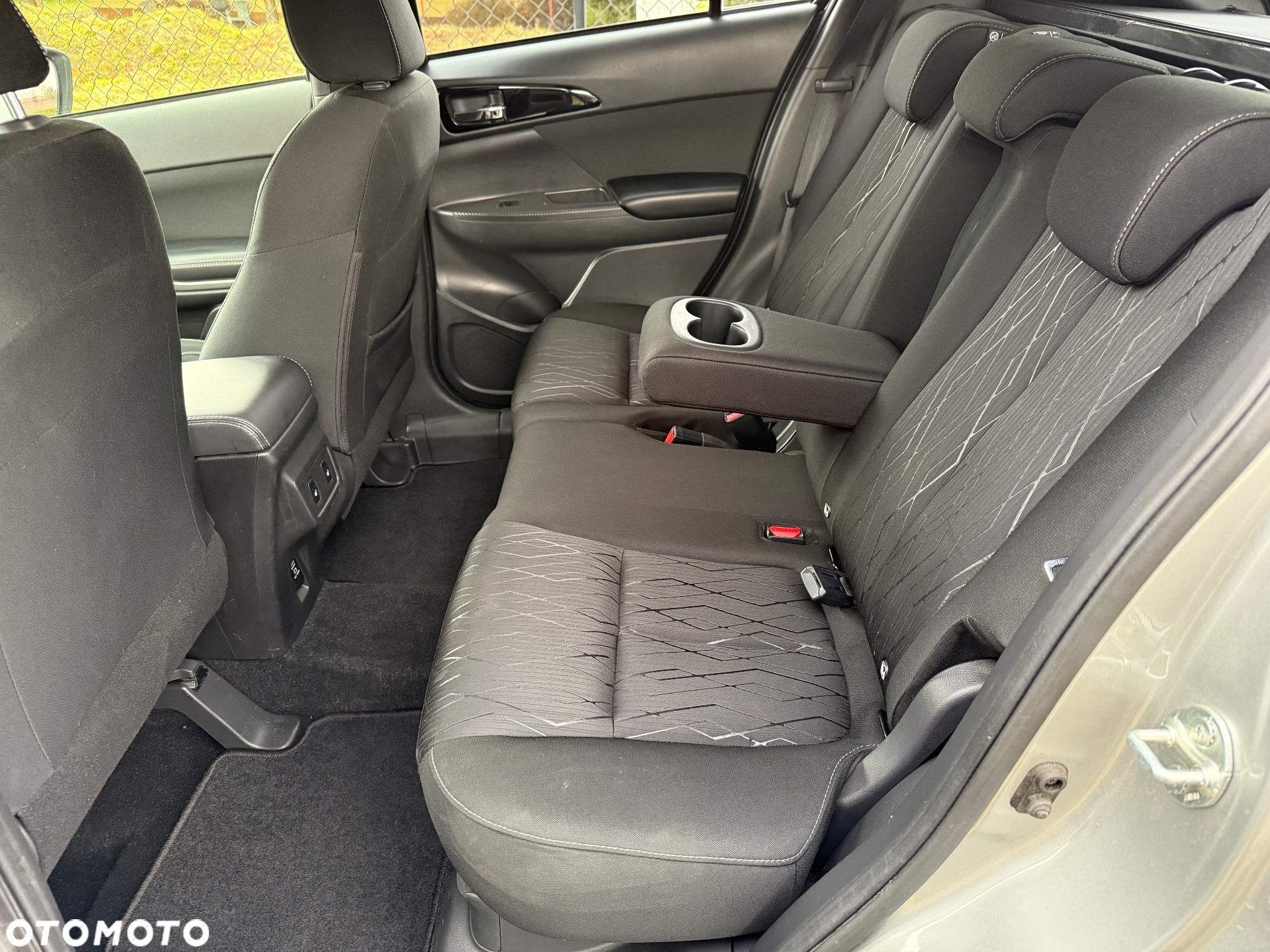 Mitsubishi Eclipse Cross - 16
