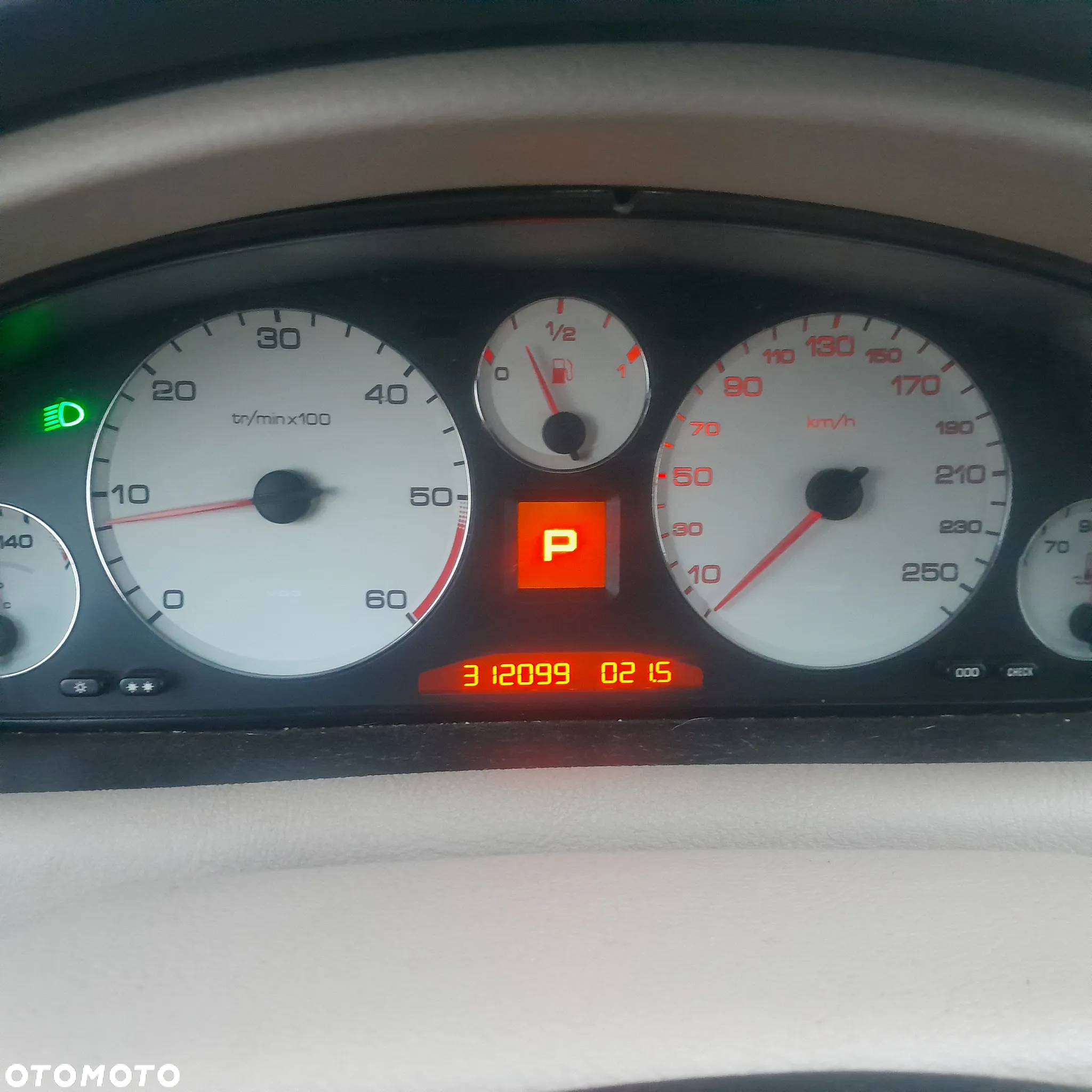 Peugeot 607 - 8