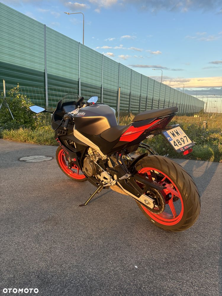 Aprilia RS - 9