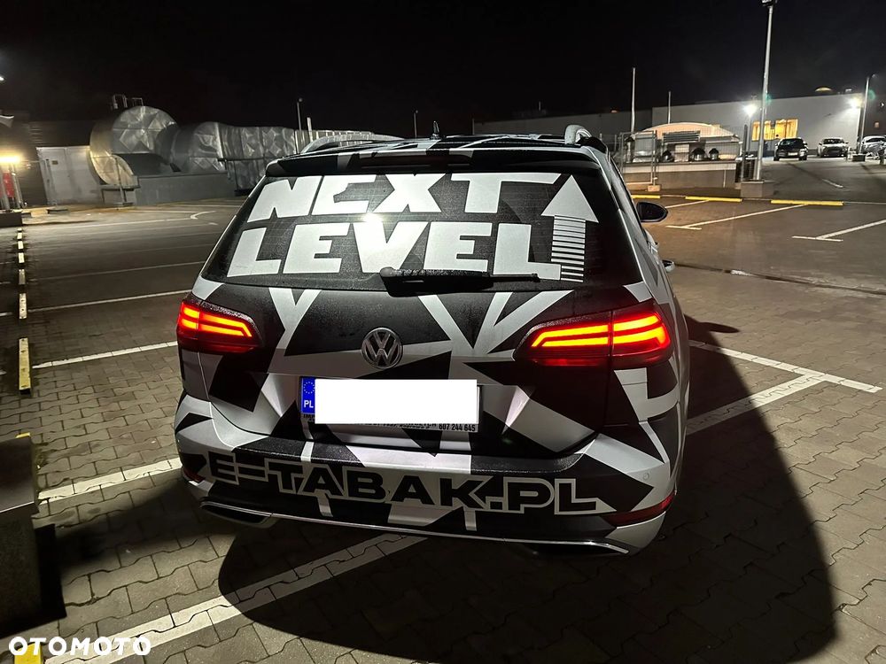 Volkswagen Golf - 6